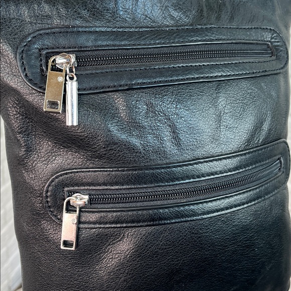 MARGOT ANTHROPOLOGIE DOUBLE ZIP SOFT BLACK GENUINE LEATHER CROSSBODY BAG - Picture 4 of 14